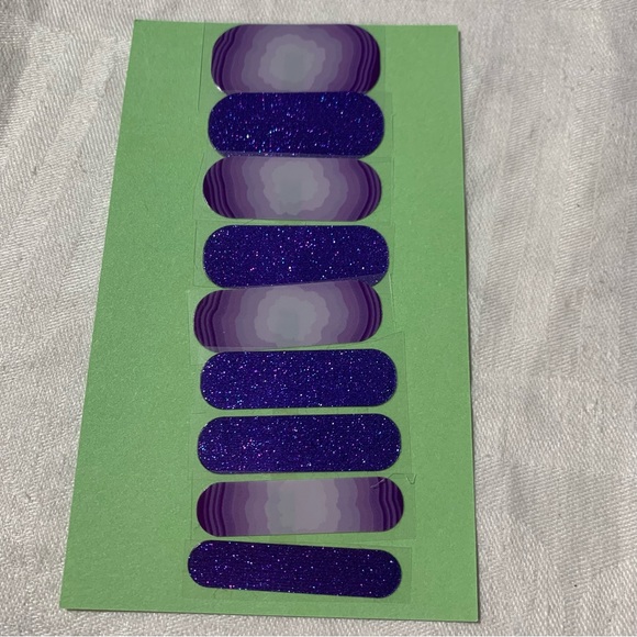 Jamberry Mixed Mani Nail Set, All New, Florals, 10 Half Sheet Nail Wraps - Picture 10 of 11